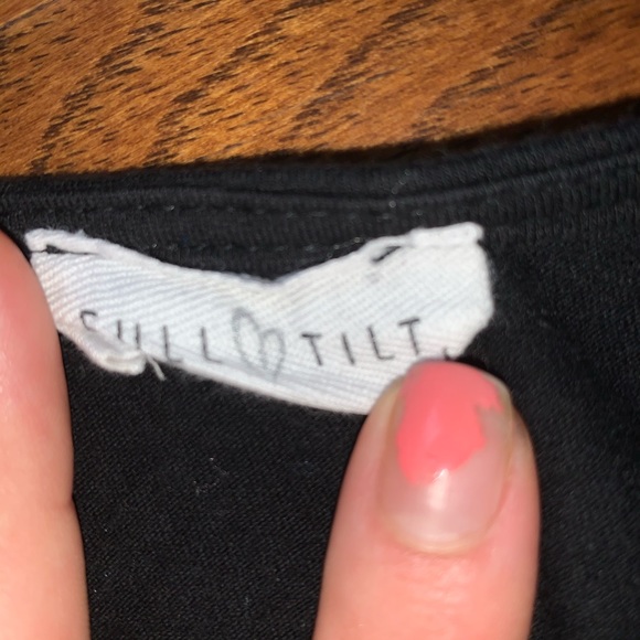 Multiple tank tops - Picture 6 of 8